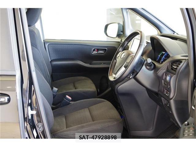 Toyota VOXY HYBRID 2016-02 6678760-15