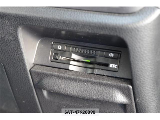 Toyota VOXY HYBRID 2016-02 6678760-5