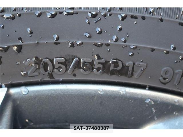 Toyota VOXY HYBRID 2025-07 6678746-11