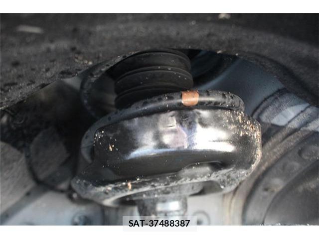 Toyota VOXY HYBRID 2025-07 6678746-16