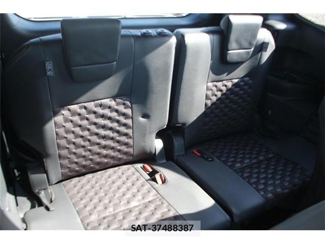 Toyota VOXY HYBRID 2025-07 6678746-21