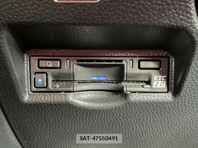 Toyota VOXY HYBRID 2022-12 6678745-15