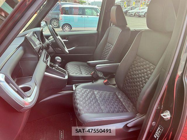 Toyota VOXY HYBRID 2022-12 6678745-18