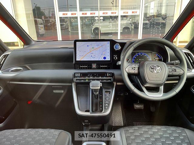 Toyota VOXY HYBRID 2022-12 6678745-1