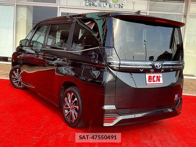 Toyota VOXY HYBRID 2022-12 6678745-8