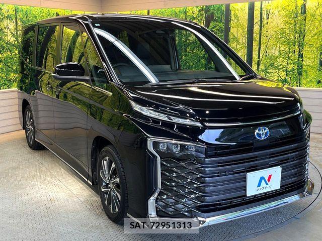 Toyota VOXY HYBRID 2023-07 6678733-15