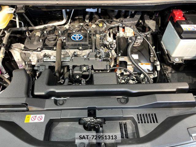 Toyota VOXY HYBRID 2023-07 6678733-17