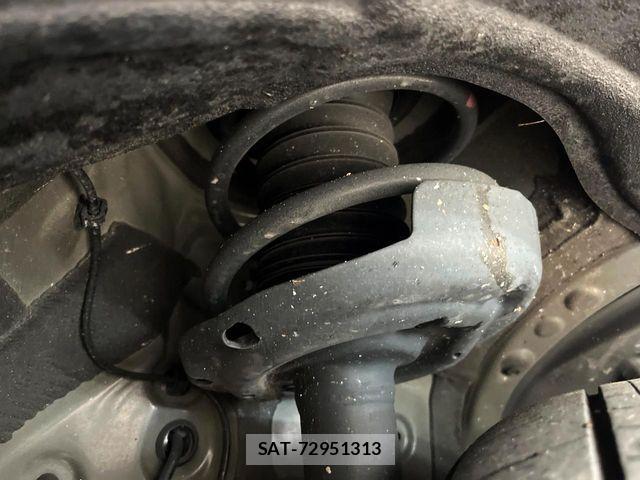 Toyota VOXY HYBRID 2023-07 6678733-19