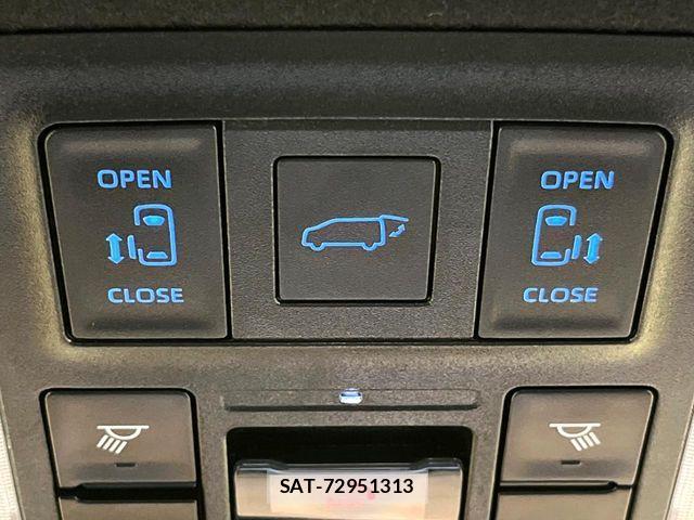 Toyota VOXY HYBRID 2023-07 6678733-5
