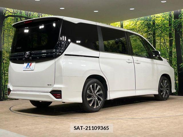 Toyota VOXY HYBRID 2026-02 6678718-17