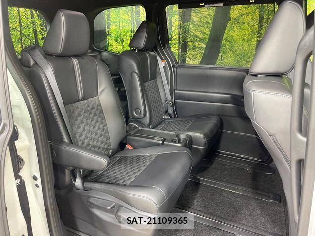 Toyota VOXY HYBRID 2026-02 6678718-8