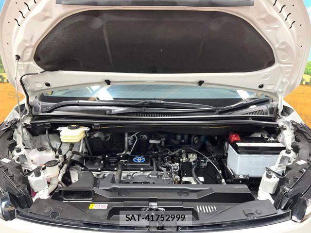 Toyota VOXY HYBRID 2023-08 6678731-19