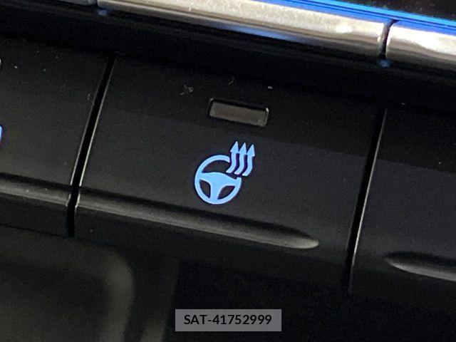 Toyota VOXY HYBRID 2023-08 6678731-7