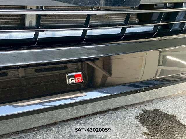 Toyota VOXY HYBRID 2022-10 6678747-3