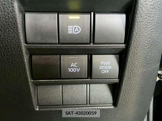 Toyota VOXY HYBRID 2022-10 6678747-7