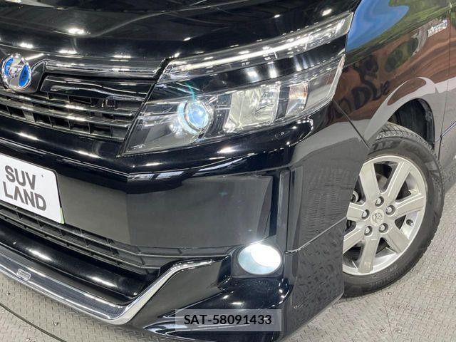 Toyota VOXY HYBRID 2015-03 6678764-13