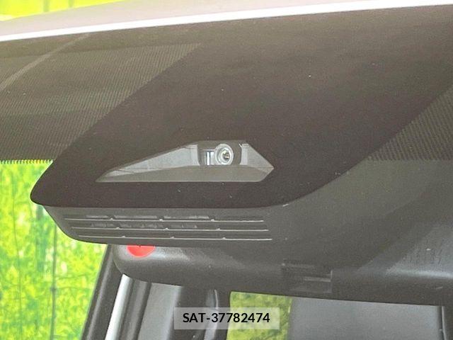 Toyota VOXY HYBRID 2025-10 6678724-4