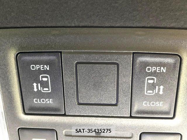 Toyota VOXY HYBRID 2025-10 6678741-2