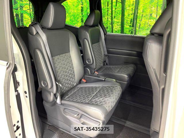 Toyota VOXY HYBRID 2025-10 6678741-8