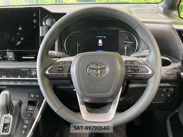 Toyota VOXY HYBRID 2023-09 6678735-13