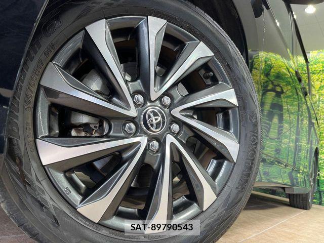 Toyota VOXY HYBRID 2023-09 6678735-15