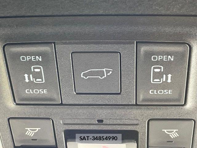 Toyota VOXY HYBRID 2024-06 6678727-5