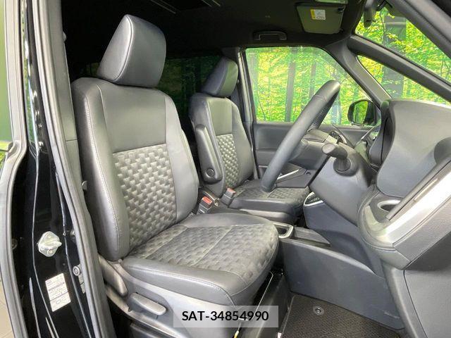 Toyota VOXY HYBRID 2024-06 6678727-7