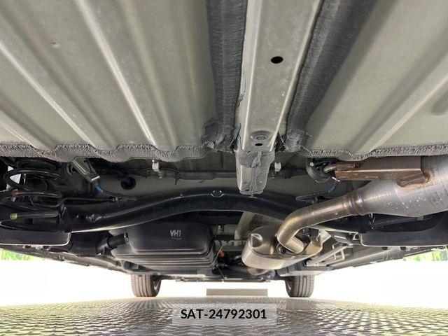 Toyota VOXY HYBRID 2022-10 6678744-17