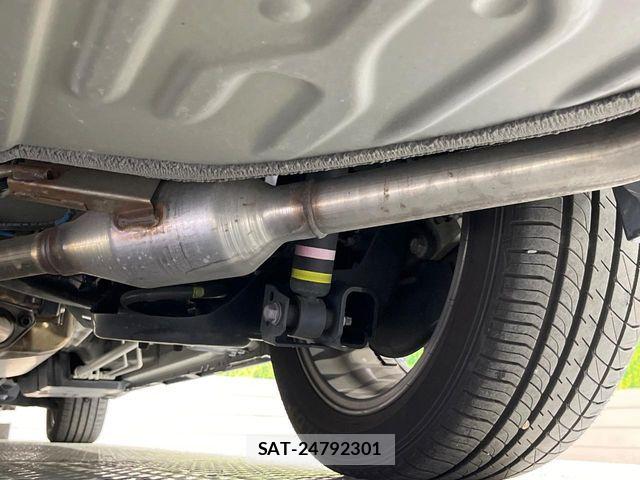 Toyota VOXY HYBRID 2022-10 6678744-19