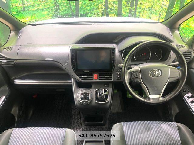 Toyota VOXY HYBRID 2016-01 6678758-1