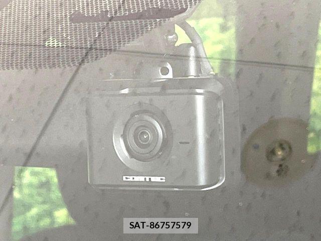 Toyota VOXY HYBRID 2016-01 6678758-6
