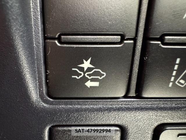 Toyota VOXY HYBRID 2016-11 6678757-22