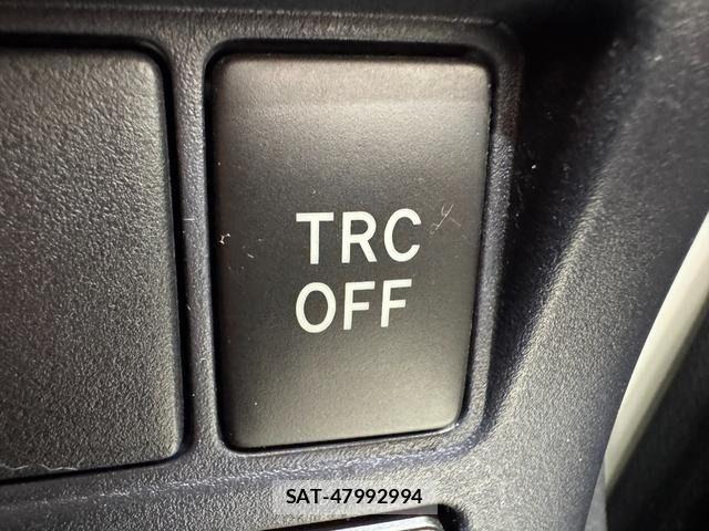 Toyota VOXY HYBRID 2016-11 6678757-24