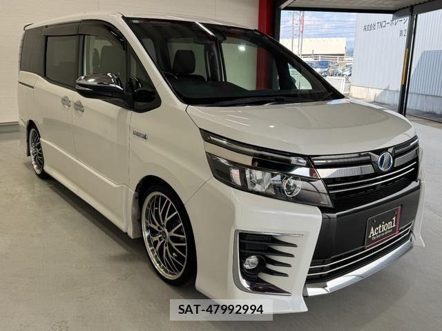 Toyota VOXY HYBRID 2016-11 6678757-6