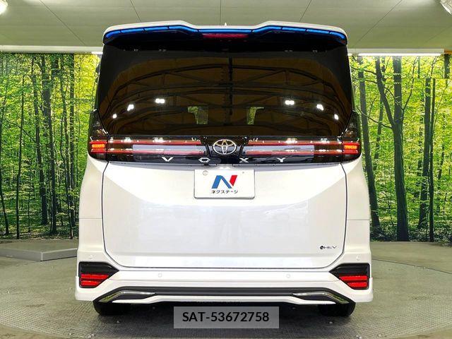 Toyota VOXY HYBRID 2025-10 6678714-15