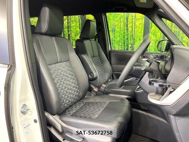 Toyota VOXY HYBRID 2025-10 6678714-7