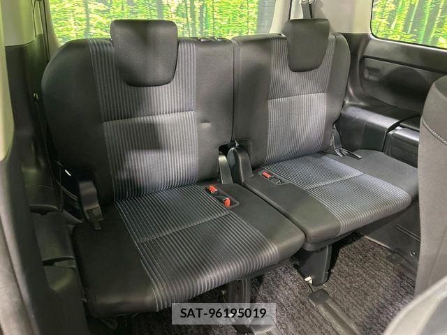 Toyota VOXY HYBRID 2017-06 6678759-9