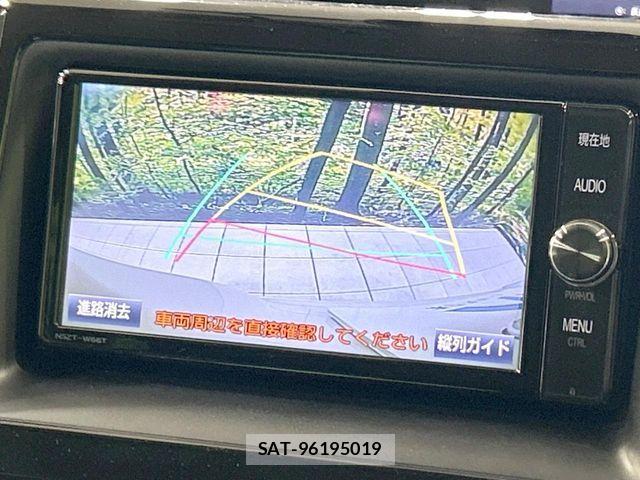 Toyota VOXY HYBRID 2017-06 6678759-3
