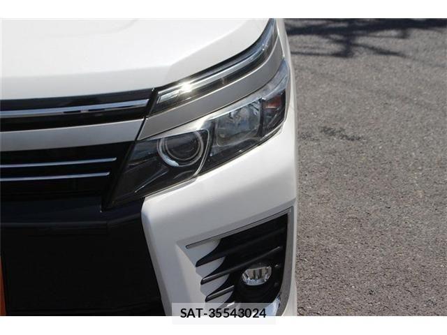 Toyota VOXY HYBRID 2016-08 6678761-18