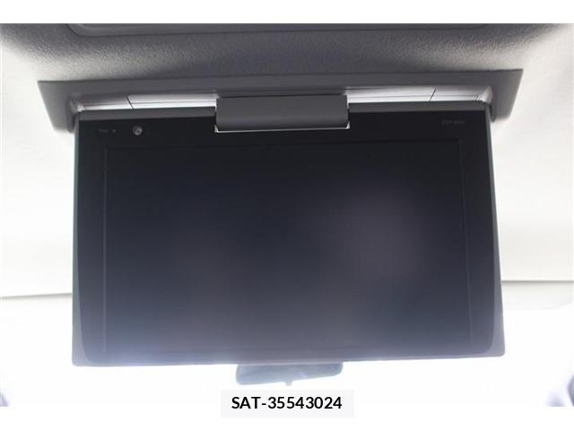 Toyota VOXY HYBRID 2016-08 6678761-1