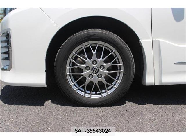 Toyota VOXY HYBRID 2016-08 6678761-23