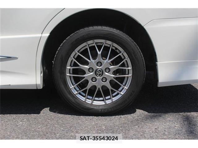 Toyota VOXY HYBRID 2016-08 6678761-24