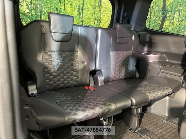 Toyota VOXY HYBRID 2023-02 6678734-11