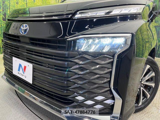 Toyota VOXY HYBRID 2023-02 6678734-13