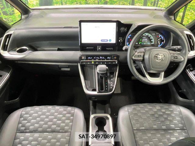 Toyota VOXY HYBRID 2025-10 6678743-1