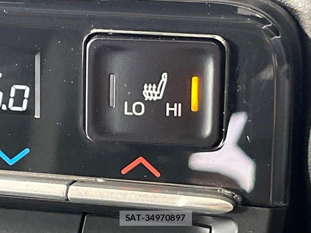 Toyota VOXY HYBRID 2025-10 6678743-5