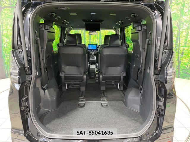 Toyota VOXY HYBRID 2022-11 6678737-12