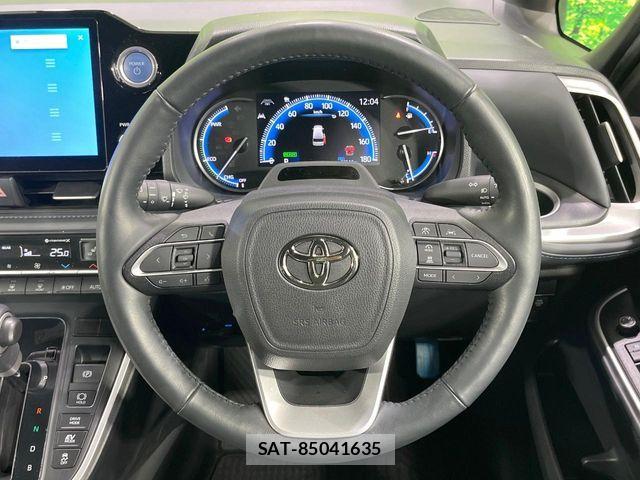Toyota VOXY HYBRID 2022-11 6678737-13