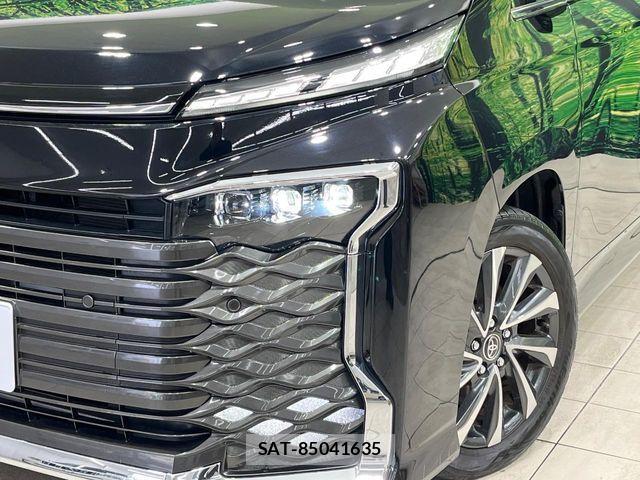 Toyota VOXY HYBRID 2022-11 6678737-14