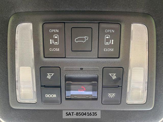 Toyota VOXY HYBRID 2022-11 6678737-7